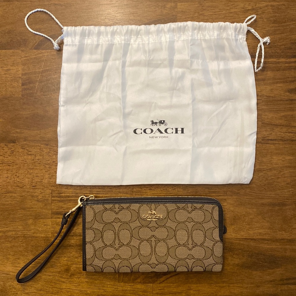 Coach Wristlet Signature Canvas